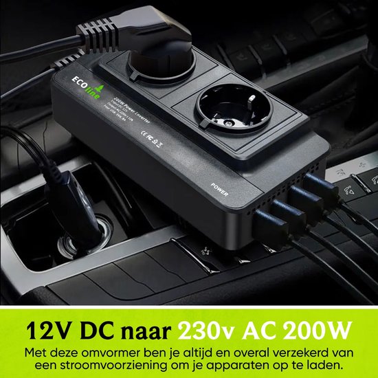 EcoLine 200W omvormer 12V DC naar 230V AC, met twee stopcontacten en vier USB-poorten, aangesloten in een auto.