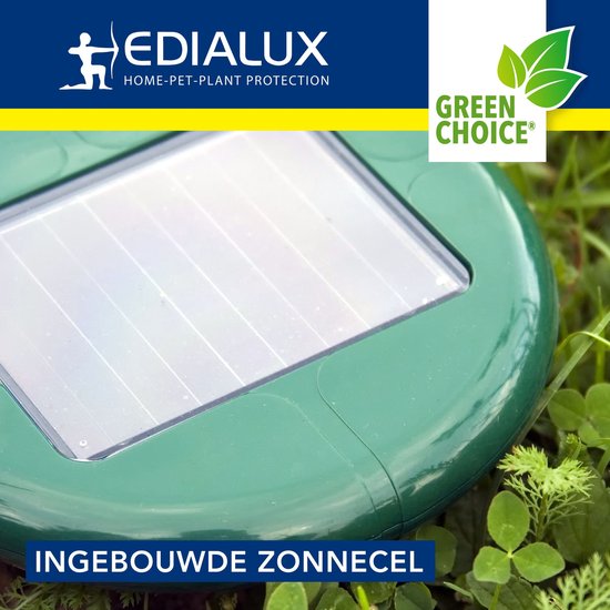 Groene solar mole repeller in gras met tekst "INGEBOUWDE ZONNECEL"