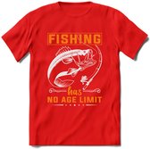 Fishing Has No Age Limit - Vissen T-Shirt | Oranje | Grappig Verjaardag Vis Hobby Cadeau Shirt | Dames - Heren - Unisex | Tshirt Hengelsport Kleding Kado - Rood - XL