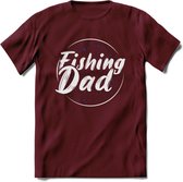 Fishing Dad - Vissen T-Shirt | Blauw | Grappig Verjaardag Vis Hobby Cadeau Shirt | Dames - Heren - Unisex | Tshirt Hengelsport Kleding Kado - Burgundy - S