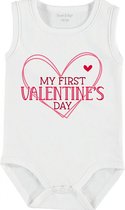 Baby Rompertje met tekst 'My first valentinesday' | mouwloos l Valentijn| wit zwart | maat 50/56 | cadeau | Kraamcadeau | Kraamkado