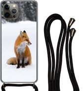 Hoesje met koord Geschikt voor iPhone 12 Pro - Vos - Sneeuw - Winter - Siliconen - Crossbody - Backcover met Koord - Telefoonhoesje met koord - Hoesje met touw