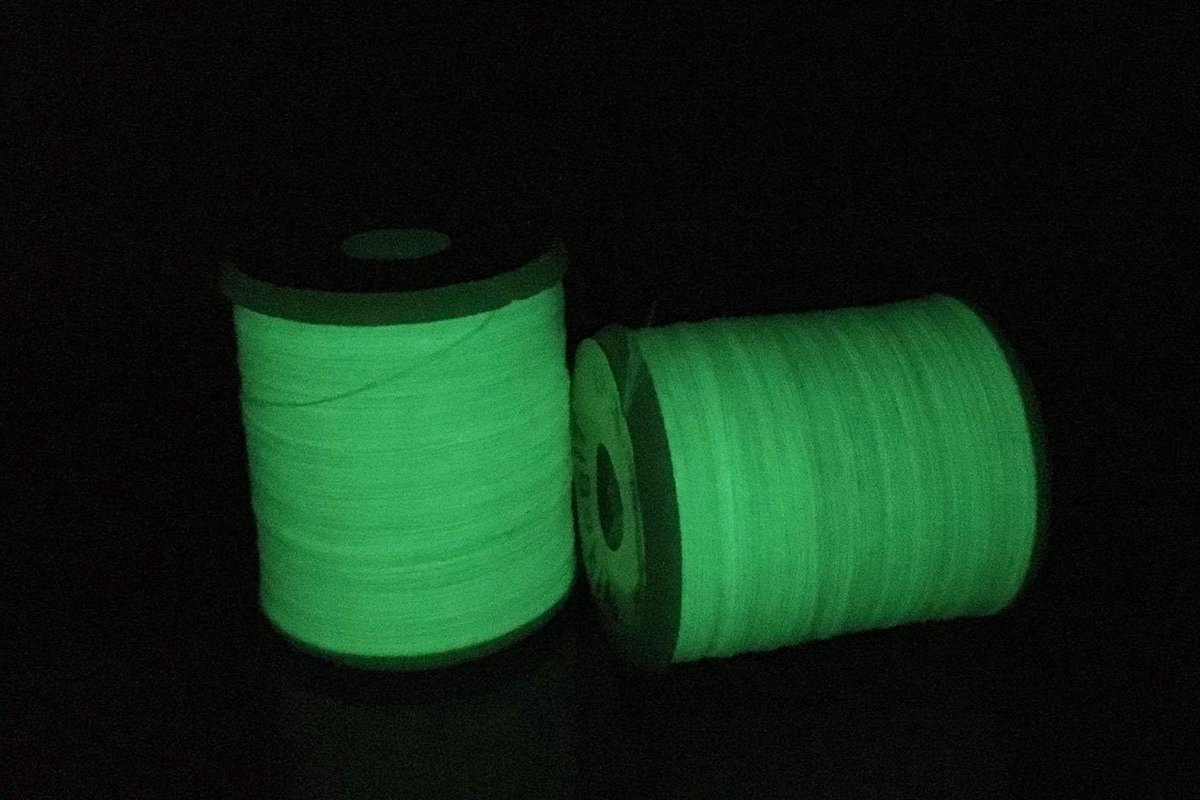 Vliegvis Binddraad - Visdraad Lijn - Vliegen Maken - Lichtgevend Effect - 6 Spoelen - Multicolor