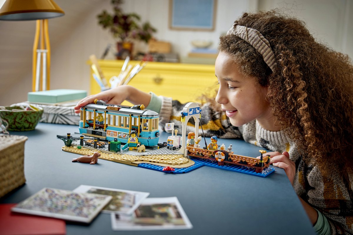 LEGO City Klassieke Strandtram Tram Speelgoed voor Kinderen Vanaf 7 Jaar - 60506 — afbeelding 14