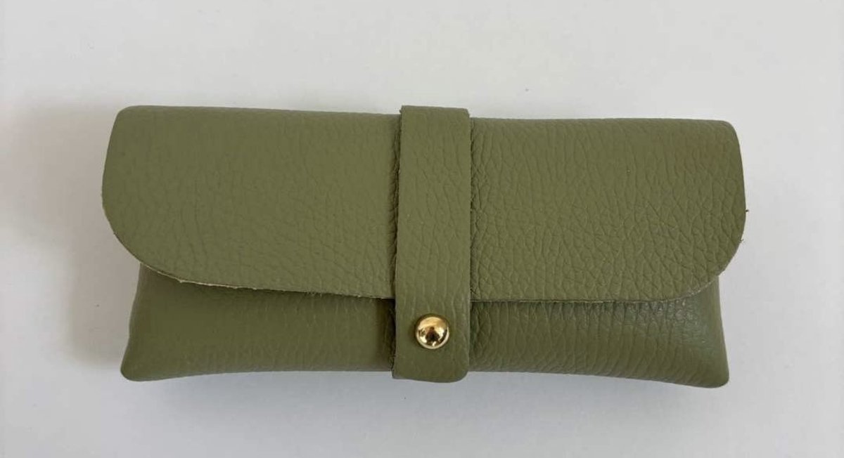 Zonnebrilhoes | Mos Groen | Mat | Echt leer 100% | 16 x 8 cm | Accessoire | Zonnebril | Modern | Hip | Trendy | Fashion | Brildrager | Gadget | Sunglasses Wallet | Zon | Lente Zomer | Accessoires | Dames | Heren | Kind | Brillenkoker | Mode
