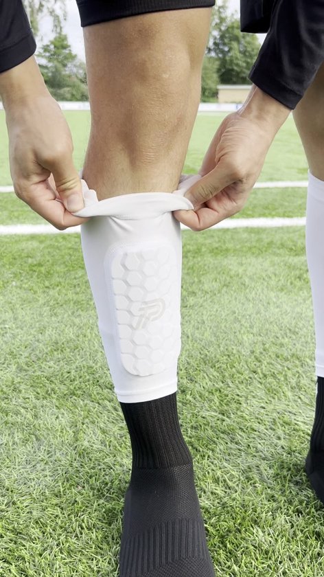 Scheenbeschermer Sleeves Voetbal Wit – Mini Ingebouwde Scheenbeschermers – Kids (5 t/m 9 jaar) – Antislip – 10x6 cm – Inclusief Opbergzakje