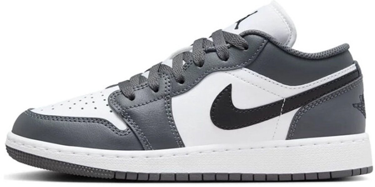 Nike Air Jordan 1 Low GS - Maat 38.5 - Grijs / Wit / Zwart - Sneakers Unisex - Doos Zonder Deksel