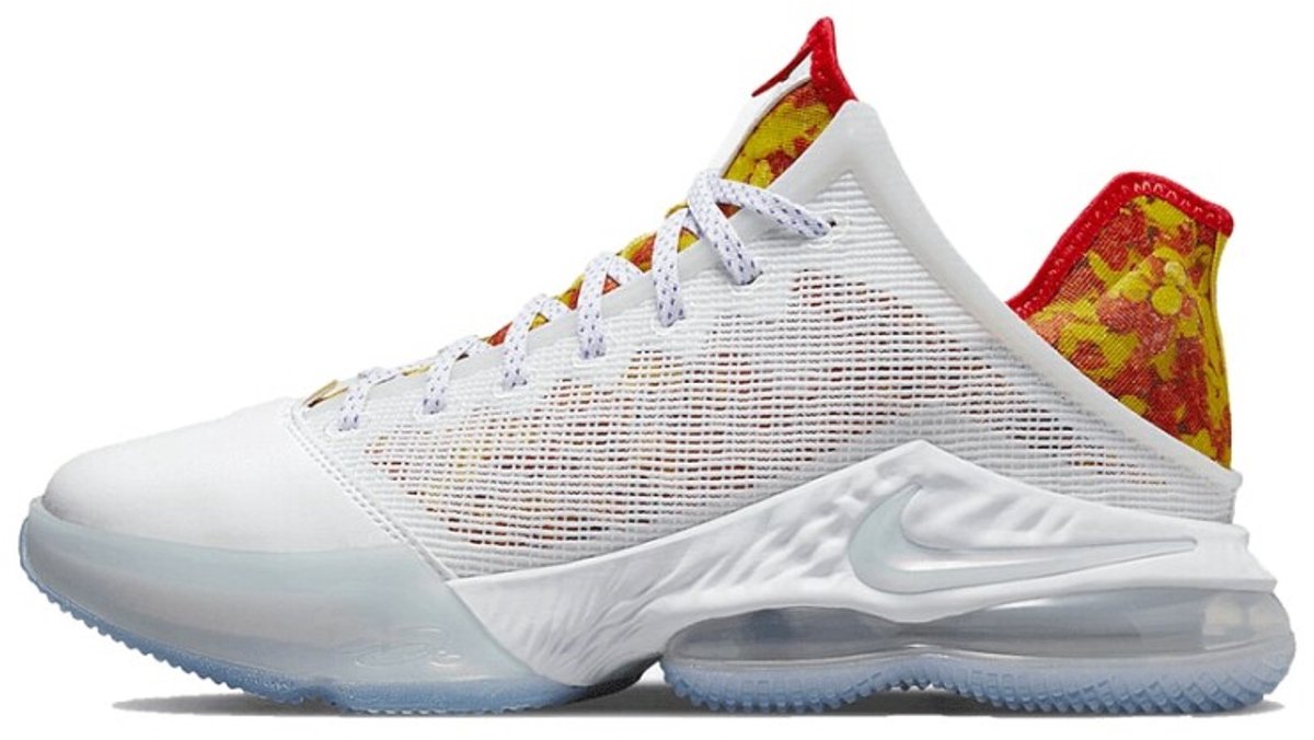 Nike Lebron XIX LOW Basketbalschoenen Mannen Wit