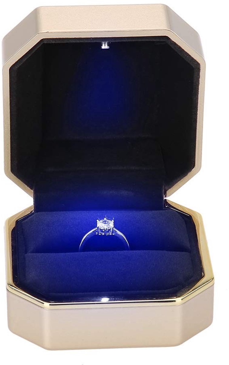 Dailygoods - Dailygoody - Ring Box met LED Verlichting - Perfect voor Verloving - Gouden Octagonale Ringhouder - Luxe Sieraadopberger - Ideaal voor Vrouwen - Valen.