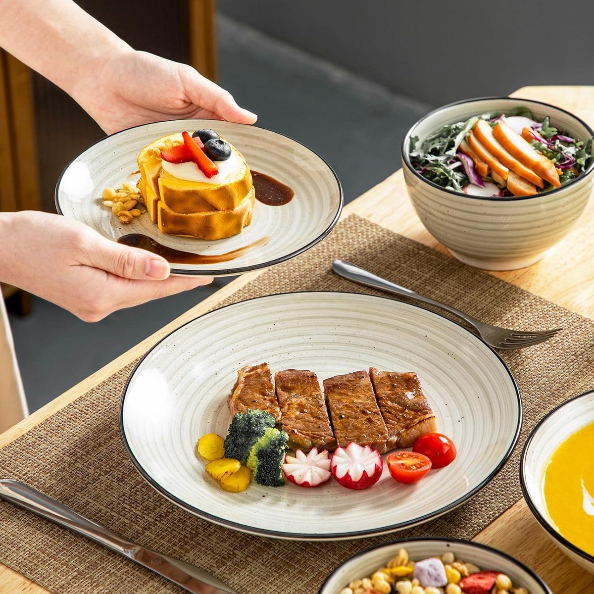 Onader Serviesset voor 6 personen, 18-delig aardewerk, combiservies, 6 platte borden, dessertborden, mueslikommen, vaatwasmachinebestendig, parelbeige, anti-kras, galactisch blauw