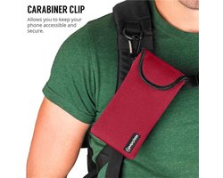 MobyDefend Hoesje - Geschikt voor OnePlus 12R - Neopreen Pouch Met Karabijnhaak - Insteek - Riemlus - Rood