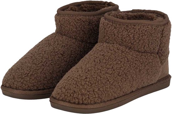 Donkerbruine teddy enkellaars pantoffels met beige suède hiel en rand.