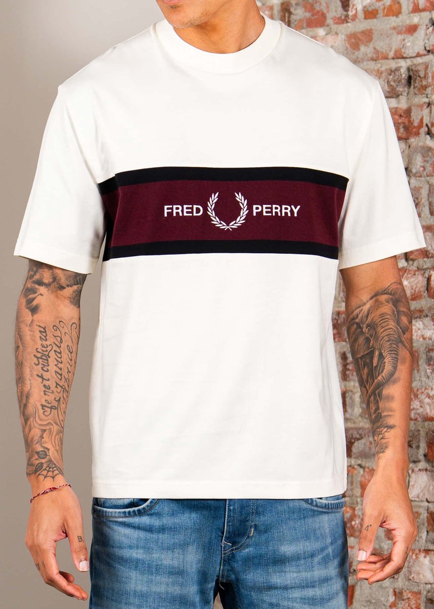 Fred Perry Embroidered panel t-shirt ecru Creme
