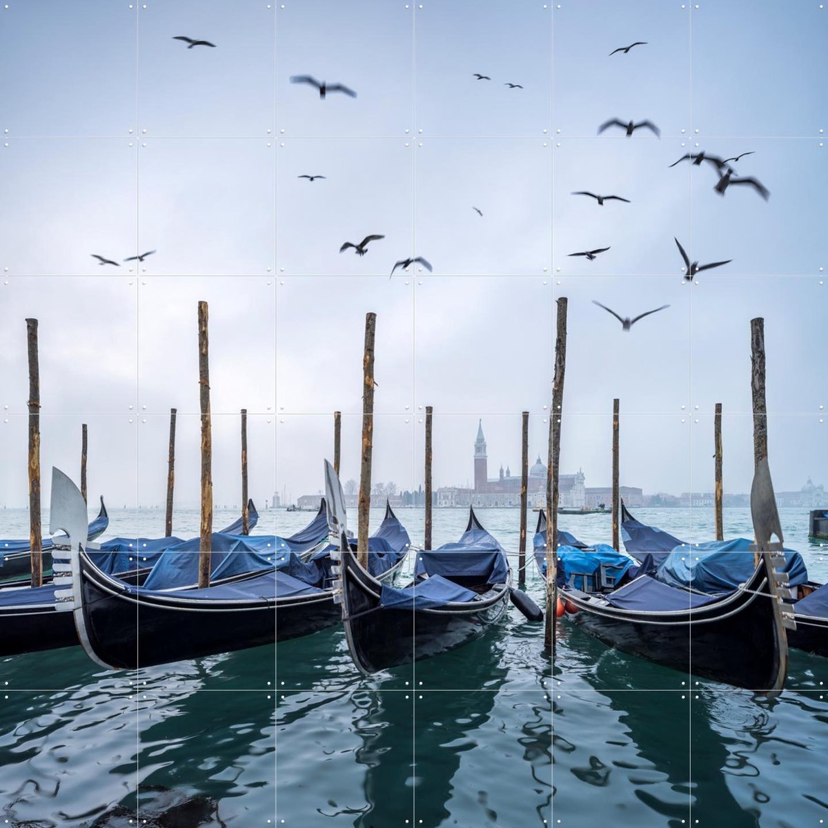 IXXI Gondolas at the pier with San Giorgio Maggiore island in the background, Venice, Italy, Jan Becke - 120 x 120 cm - Gratis ophangtool - Grote