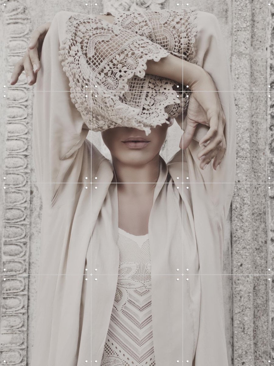 IXXI Moonchild, STUDIO HANNAH LEMHOLT - 60 x 80 cm - Gratis ophangtool - Grote wanddecoratie en posters - Fotografie, Woonkamer, Slaapkamer, Winter