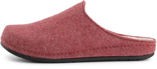 Rode pantoffel van wol met een zwarte zool, van Travelin'.