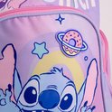 Gedetailleerde print van Stitch met een donut-planeet op een paarse en roze rugzak.