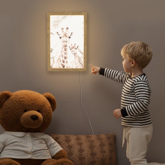Nachtlampje 20x30 cm - Kinder lampje - Giraffe - Jungle - Bruin - Kinderen - Tafellamp kinderkamer - Slaapkamer lamp - Bedlamp kinderen - Kinderlampje stopcontact - Wandlamp babykamer - Nachtlampjes van OnlyWow — afbeelding 5
