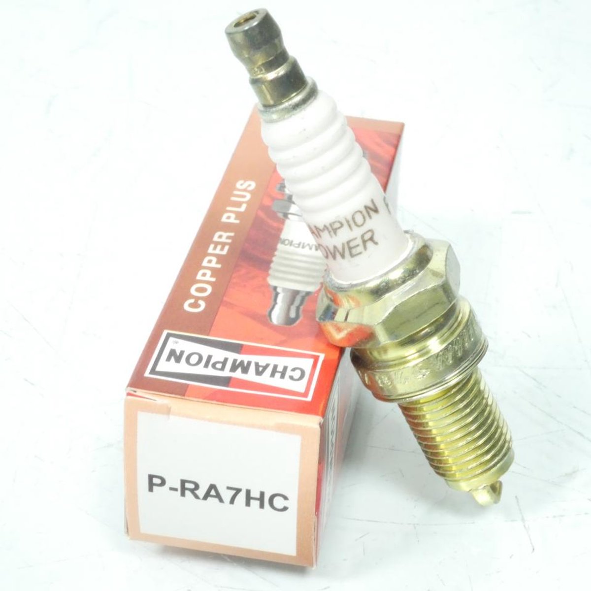 Bougie d'allumage Champion pour Scooter Honda 250 Foresight Avant 2020 P-RA7HC / équivalent DPR7EA-9 Neuf