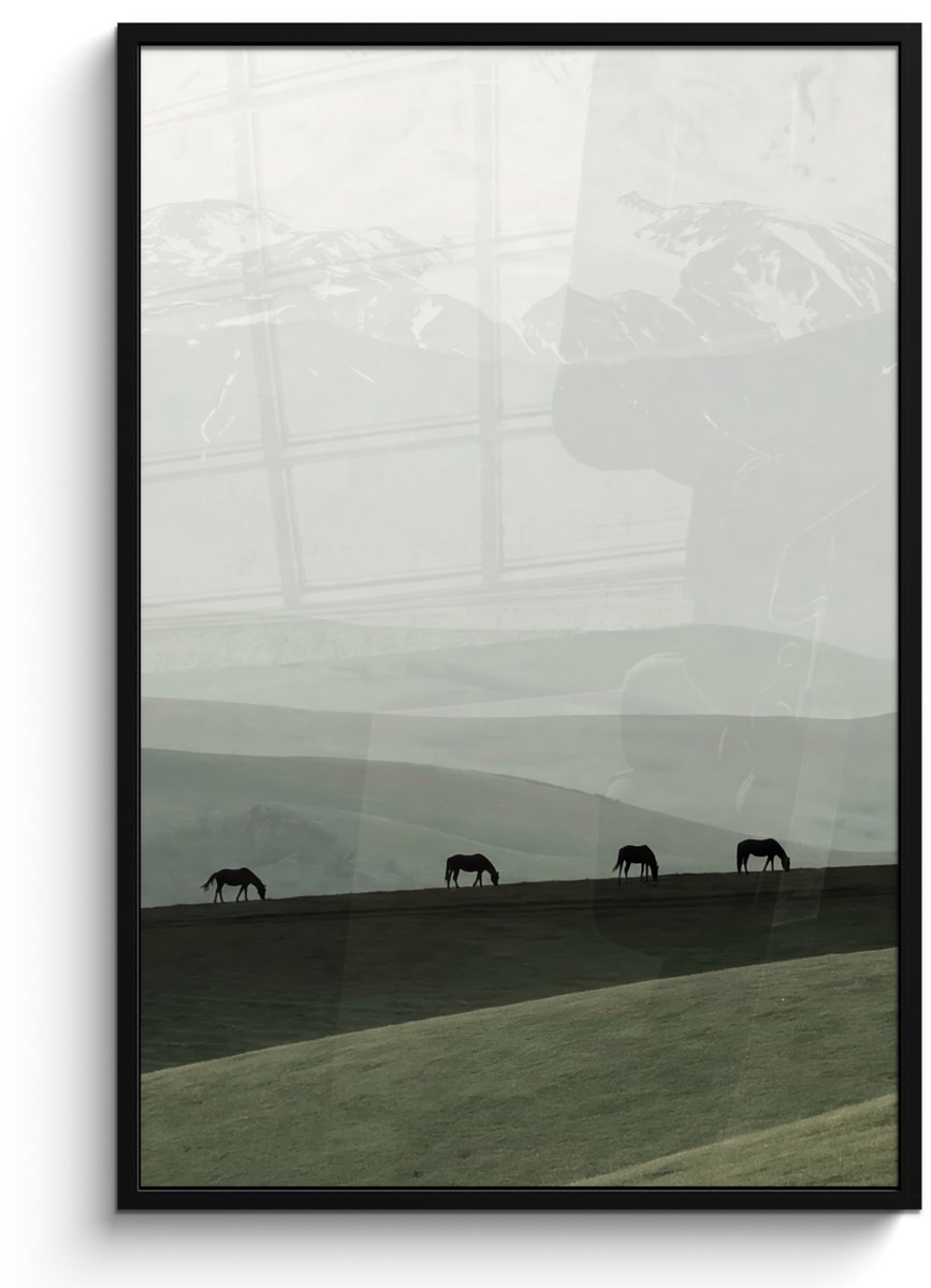 FrameYourWall Poster in lijst - Fotolijst 80x120 cm - Posters - Grijs - Berg - Paarden - Posterlijst zwart - Decoratie - Wanddecoratie woonkamer - Muurdecoratie slaapkamer