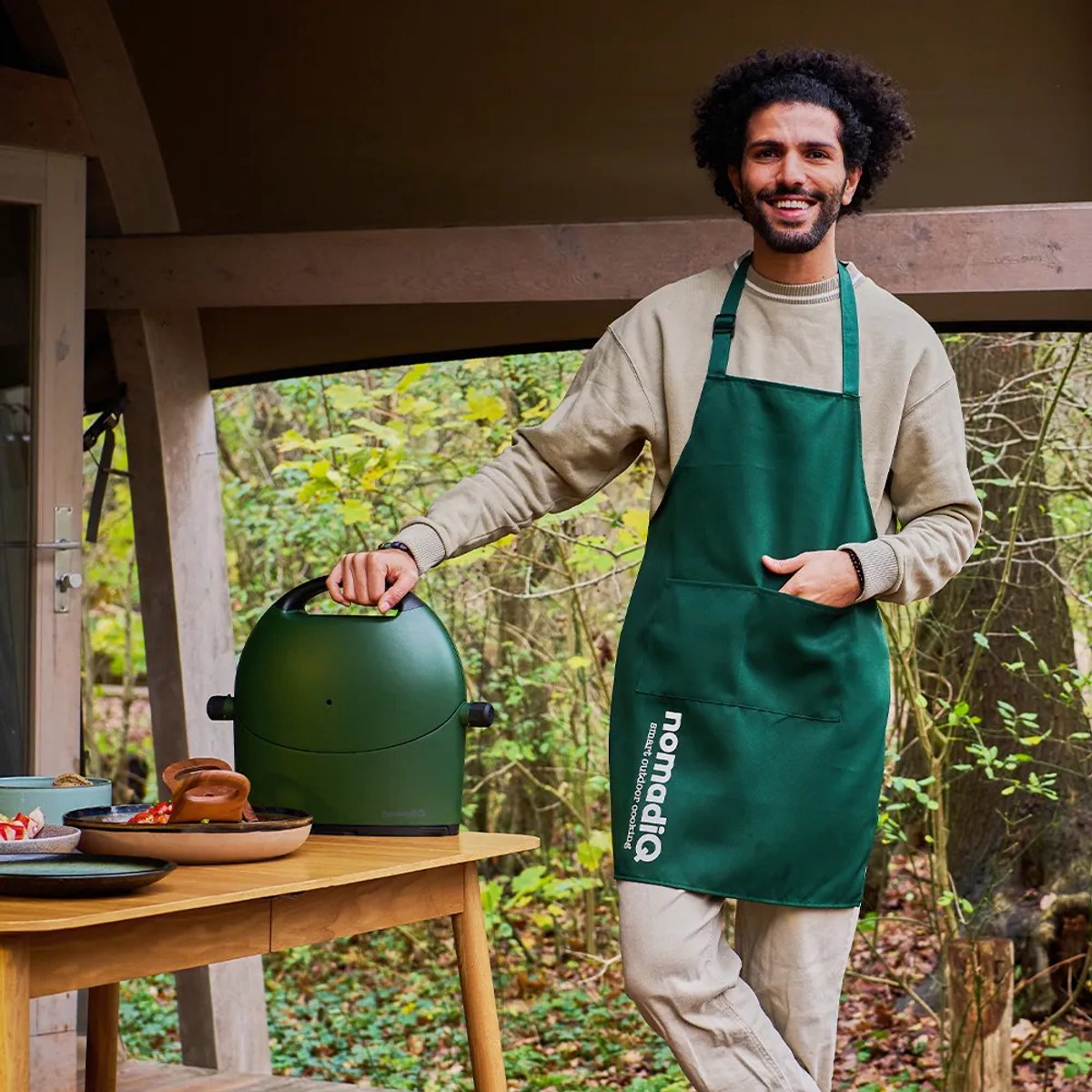 nomadiQ Premium Kookschort - Forest Green - Water- & Vlekafstotend - Verstelbaar - Schort met Voorzak