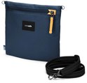 Donkerblauwe tas met rits, geel ritslipje, Pacsafe logo en losse band.