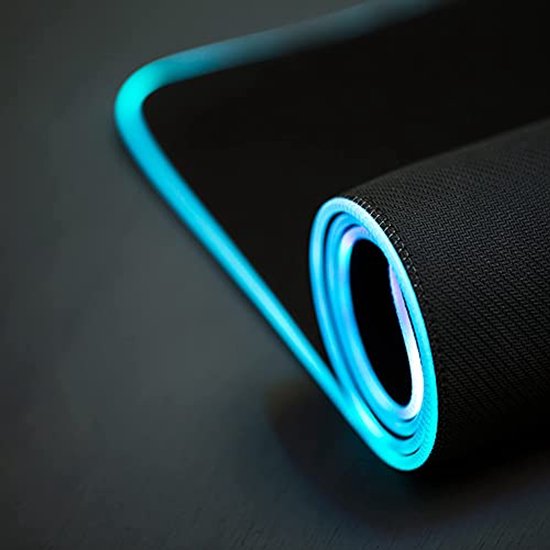 Gaming-muismat XXL met RGB Verlichting - 800 x 300 mm - 14 Lichteffecten - Waterdicht en Antislip — afbeelding 4