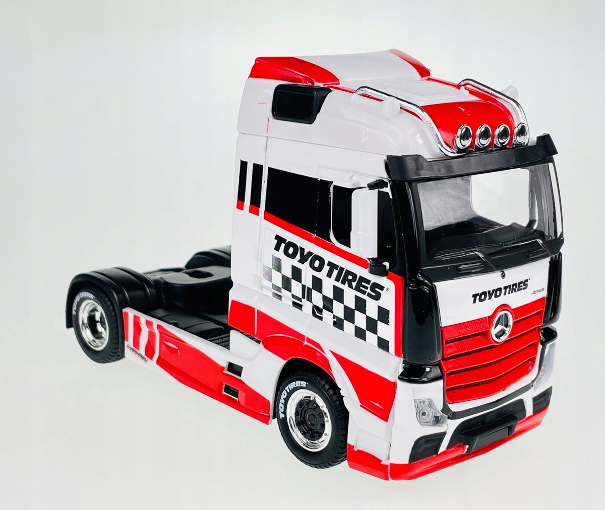 Bburago Mercedes Actros Toyo Banden 1:43 Schaal-model