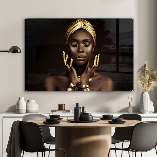 MuchoWow® Glasschilderij 120x80 cm - Schilderij acrylglas - Vrouw - Abstract - Goud - Portret - Foto op glas - Muurdecoratie woonkamer - Wanddecoratie slaapkamer - Schilderijen