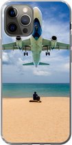 Geschikt voor iPhone 13 Pro hoesje - Strand - Zee - Vliegtuig - Siliconen Telefoonhoesje