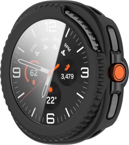 Zwart hoesje met oranje accentknop op een smartwatch met zwarte wijzerplaat, digitaal display en oranje wijzers.