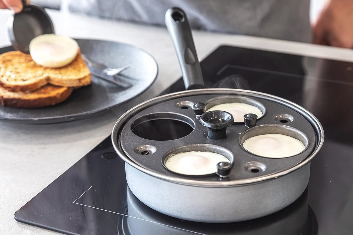 Eierstroper Pan voor 4 Eieren - Carbon Staal, Geschikt voor Inductie en Kookplaten - 21 cm