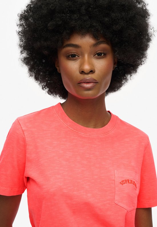 Superdry ESSENTIAL LOGO GD POCKET TEE Dames T-shirt