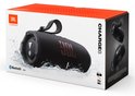 Emballage de l'enceinte JBL Charge 6 noire avec image de l'enceinte dans l'eau.