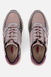 Bovenaanzicht van roze Gabor Rollingsoft sneakers met zilveren en grijze panelen.