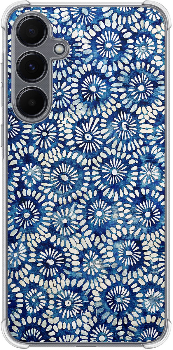 Hoesje (shockproof) geschikt voor Samsung Galaxy A55 - Azure daisies - Extra sterke case - TPU/polycarbonaat - Bloemen - Blauw, Transparant