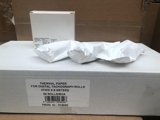 Een grote doos met "THERMAL PAPER FOR DIGITAL TACHOGRAPH ROLLS 57MM X 8 METERS 60 ROLLS/BOX"