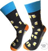 Verjaardag cadeau - Bier sokken - Bier glas - Leuke sokken - Vrolijke sokken - Luckyday Socks - Sokken met tekst - Aparte Sokken - Socks waar je Happy van wordt - Maat 40 -45
