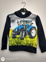 Zwarte jongens hoodie blauwe stoere tractor 98/104