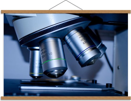 Schoolplaat – Microscoop van Dichtbij - 90x60cm Foto op Textielposter (Wanddecoratie op Schoolplaat)