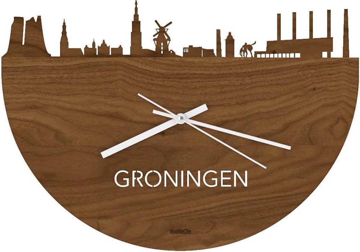 Skyline Klok Oud Groningen Notenhout - Ø 40 cm - Stil uurwerk - Wanddecoratie - Meer steden beschikbaar - Woonkamer idee - Woondecoratie - City Art - Steden kunst - Cadeau voor hem - Cadeau voor haar - Jubileum - Trouwerij - Housewarming -