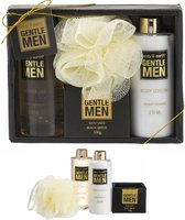 Cadeau voor vader man vriend. Body & Earth Geschenkset?  Douchegel Bodylotion Badzout en een bad spons Kerstcadeau