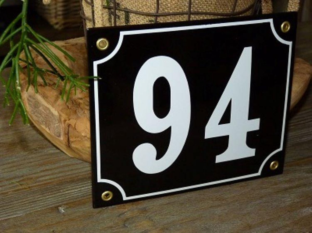 Emaille huisnummer 18x15 zwart/wit nr. 94
