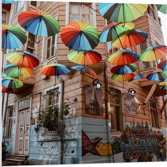 Forex - Gekleurde Parapluutjes in Stad - 80x80cm Foto op Forex