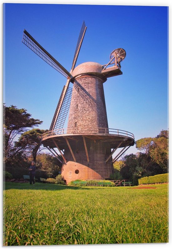 Acrylglas - Molen in Fel Groen Gras - 40x60cm Foto op Acrylglas (Wanddecoratie op Acrylglas)