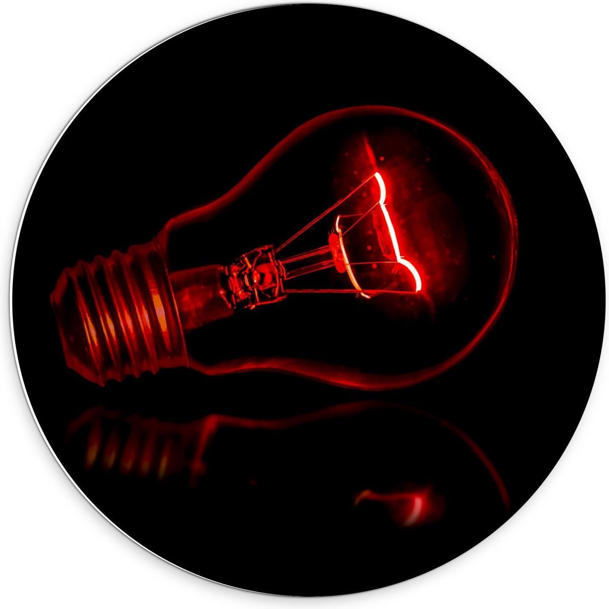 Forex Wandcirkel - Rode Gloeilamp op Zwarte Achtergrond - 70x70cm Foto op Wandcirkel (met 
