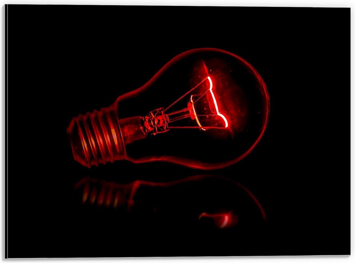Dibond - Rode Gloeilamp op Zwarte Achtergrond - 40x30cm Foto op Aluminium (Wanddecoratie v