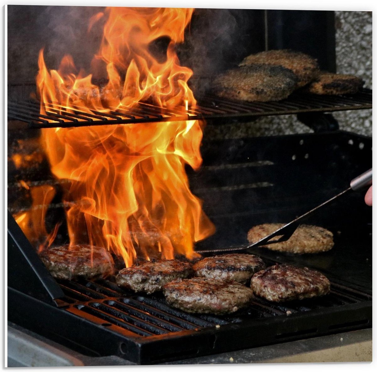 Forex - Burgers en Vuur op de Barbecue - 50x50cm Foto op Forex