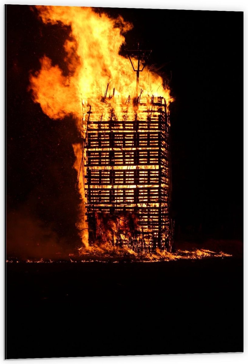 Dibond - Brandende Vuurkorf - 60x90cm Foto op Aluminium (Wanddecoratie van metaal)
