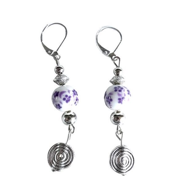 2 Love it Bloem Purple - Boucles d'oreilles - Boucles d'oreilles pendantes - 6 CM de long - Métal - Céramique - Violet - Wit - Couleur argent